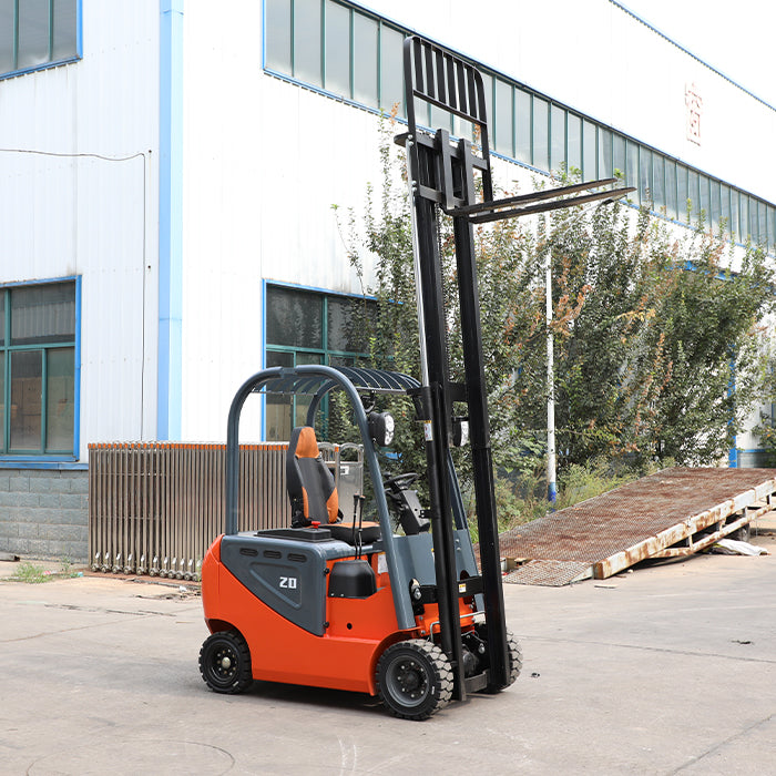 Electric forklift CPD20